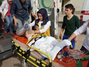 Kucağındaki Bebeği Pencereden Düştü, Kendi De Ardından Atladı
