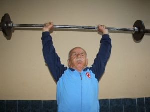 64 Yaşında Dünya Veteranlar Güreş Şampiyonası’na Hazırlanıyor
