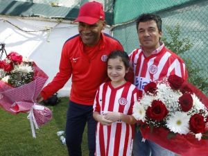 Eto’o: “Osmanlıspor Maçına Gezmeye Gitmiyoruz”