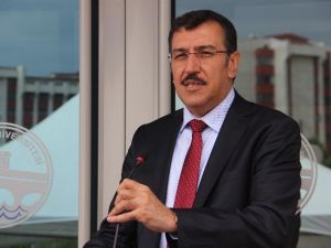 Bakan Tüfenkci, Yerli Otomobile Dikkat Çekti