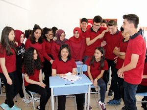 Mülteci Çocukları Yazdı Türkiye Birincisi Oldu