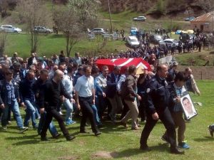 Dişini Çektirdikten Sonra Hayatını Kaybeden Polis Son Yolculuğuna Uğurlandı