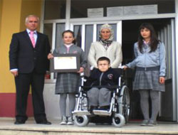 Şişe kapakları engelliler için umut oldu