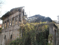 Enkaz Altında İnsan Aradılar