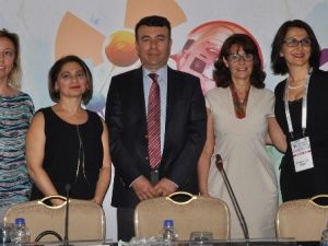 "Kanser Tedavisinde Sirke Suyu İçerek Boğazını Yakan Hasta Var"