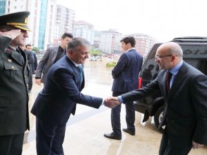 Başbakan Yardımcısı Şimşek'ten Vali Yazıcı'ya Ziyaret