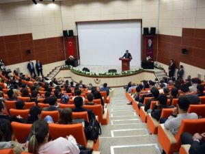 Gümüşhane’de “Yeni Anayasa Ve Başkanlık Sistemi” Konferansı