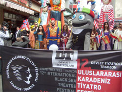 Uluslararası Karadeniz Tiyatro Festivali Trabzon'da başladı