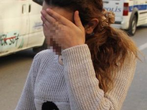 Evden 20 Bin Liralık Ziynet Eşyası Çalan 2 Kişi Yakalandı