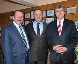 Vali'den Eski ve Yeni Genel Müdüre Ziyaret