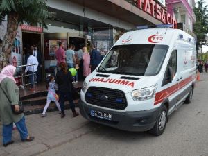 3 Yaşındaki Çocuğun Eli Yürüyen Merdivene Sıkıştı