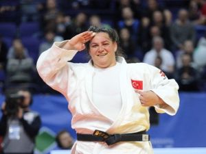 Judoda Bir Altın Bir Bronz