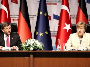 Başbakan Ahmet Davutoğlu: