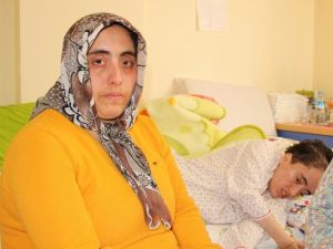 Fedakar Abla Yatalak Kardeşine Bakmak İçin Evlenmiyor