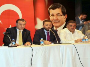 AK Parti’de Nisan Ayı İl Danışma Toplantısı Yapıldı