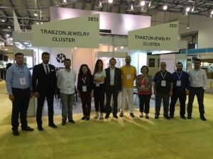 Trabzonlu Kuyumcuların Ürünleri Birleşik Arap Emirlikleri’nde Görücüye Çıktı