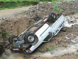 Yol Vermek İsterken Dereye Uçtu!