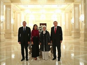 Cumhurbaşkanı Erdoğan, Onuruna Verilen Yemeğe Katıldı