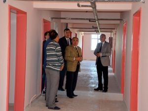 Kaymakam Arslan Okul İnşaatlarında İncelemelerde Bulundu