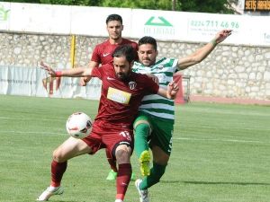Biri Play-off, Diğeri Lige Tutunma Savaşında