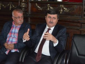 Trabzon Valisi Öz, Maçtaki Güvenlik Zafiyeti İddialarına İlişkin İnceleme Başlattıklarını Açıkladı