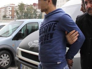 Karısını 7 Yerinden Bıçaklayan Kocaya 3 Yıl 1.5 Ay Hapis