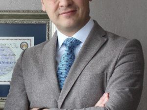 Erkekte Meme Büyümesi Hastalık Habercisi