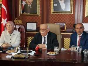 Bakanlar, Kilis Belediyesini Ziyaret Etti