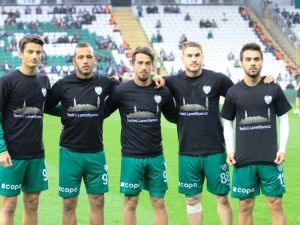 Bursaspor Taraftarları Umut Bulut’un Acısını Paylaştı