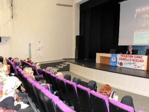 Trabzon’daki Kitap Fuarına Yoğun İlgi