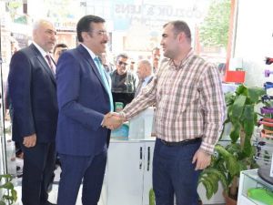 Gümrük Ve Ticaret Bakanı Bülent Tüfenkci Esnafı Ziyaret Etti
