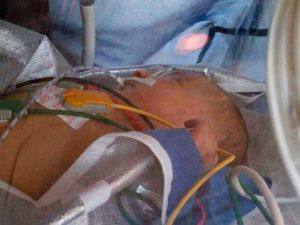 Ambulans Helikopter 2 Günlük Bebek İçin Havalandı