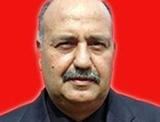 Makam şoförü belediye başkanını solladı