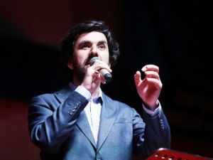 Serdar Tuncer Naat Ve Şiirleriyle Gönülleri Fethetti