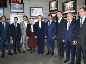 Bezmialem Valide Sultan’ı Anma Haftası Etkinlikleri Fotoğraf Sergisiyle Başladı