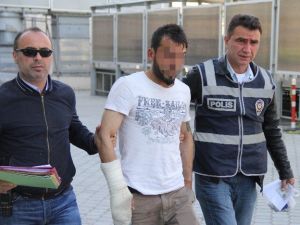 İnşaat İşçilerinin Cüzdanını Çalan Genç Yakalandı