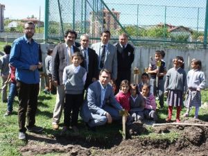 İlkokul Öğrencilerinden Şehitlere Vefa