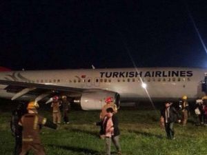 Thy Uçağı, Kaygan Zemin Nedeniyle Priştine’de Pistten Çıktı
