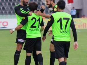 Denizlispor Ligde Kalmak İçin Kenetlendi