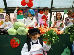 Minikler “Pazarcı” Oldu