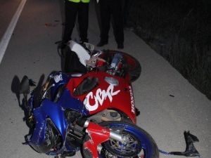 Motosiklet Kamyona Arkadan Çarptı: 1 Yaralı