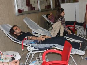 Üniversitelilerden Kızılay’a Kan Bağışı Seferberliği