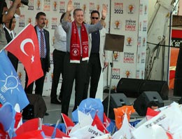 Erdoğan BDP afişlerine çok kızdı