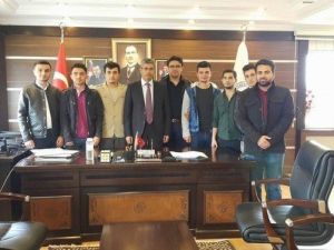 Suşehri Sağlık Yüksekokulu Öğrencileri Başkan Yüksel’i Ziyaret Etti