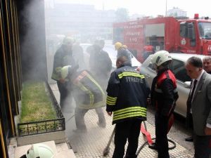 Bankada Çıkan Yangın Korkuttu