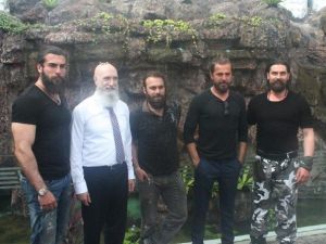 Diriliş Ertuğrul Oyuncuları Kelebekler Vadisi’nde