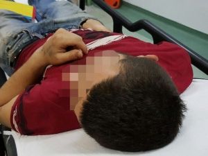 Bunalıma Giren Genç Kendini Bıçakladı