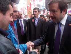 Ak Parti Halkı Aldatırken Muhalefet Eften Püften İşlerle Meşgul Oluyor