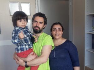 Gen Tarama Testi Sayesinde Sağlıklı İkiz Bebeklerini Kucaklamayı Bekliyor