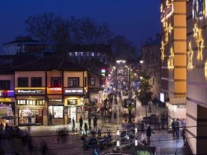 "Bursa’da Tarihi Çarşılar Birleşirse Rakipsiz Olur"